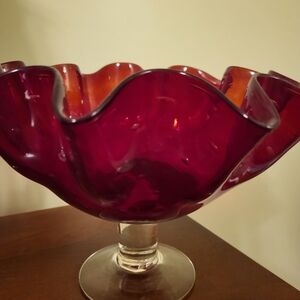 Murano 6.5 x 9.75 Ruffled Controlled Bubbles Elegant Red Glass Compote Bowl